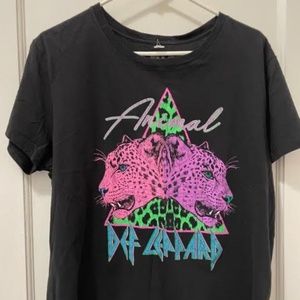 Def Leppard Animal Two Leopards Women's Cropped Tshirt